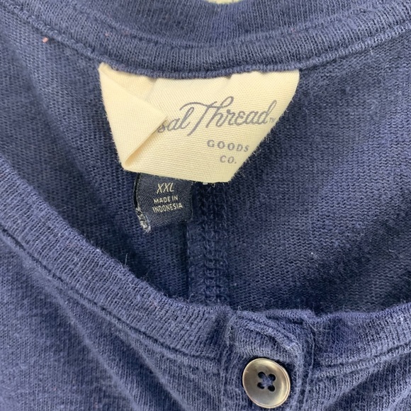 Too/Shirt - Picture 2 of 2